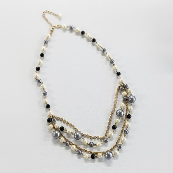 Avon Necklace - Picture 3 of 5